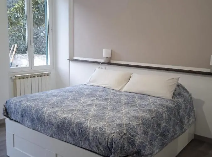 Vendégház Sotto La Rocca Finale Ligure